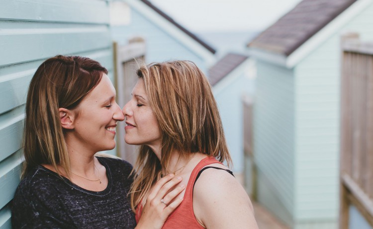 Les points positifs et négatifs d'être dans une relation de couple avec une lesbienne